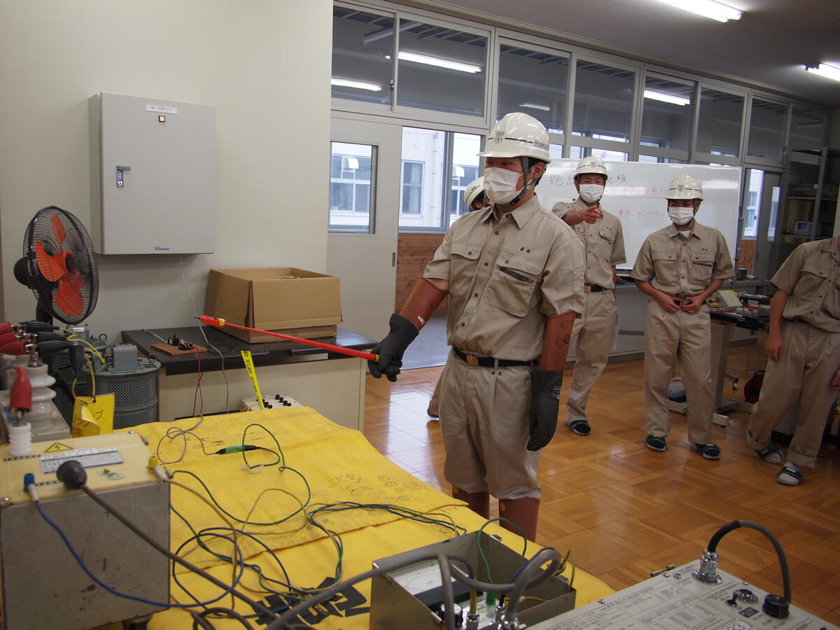 絶縁耐力試験の実習